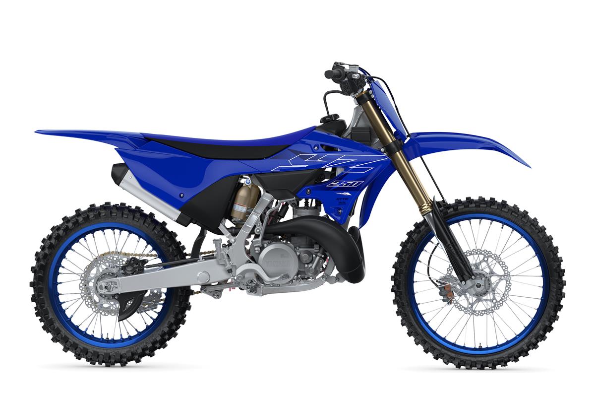 Yamaha YZ125 2T - TWO‑STROKE EVOLUTION:
The YZ125 is more powerful, more capable, more advanced. Offering the ideal blend of performance, reliability and usability to develop the skills to win.